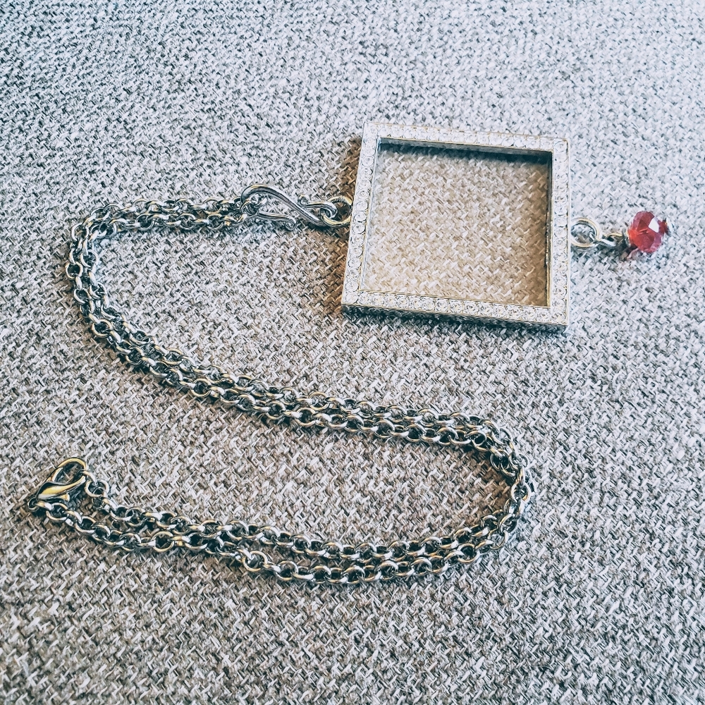 Silver picture frame necklace